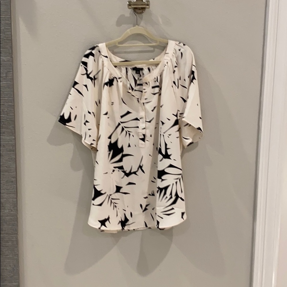 Anne Taylor Floral blouse